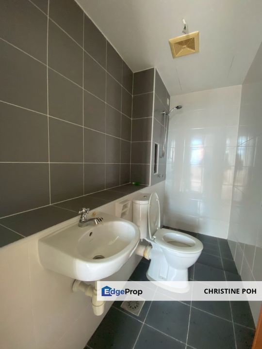 3+1 Rooms Condo @ Sky Garden Setia Tropika, Johor, Setia Tropika