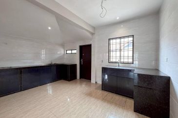 1.5 Storey Terrace House @ Impian Emas Bukit Impian