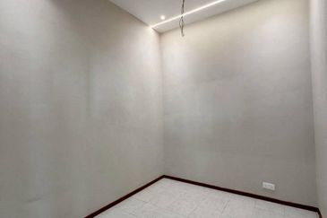 1.5 Storey Terrace House @ Impian Emas Bukit Impian