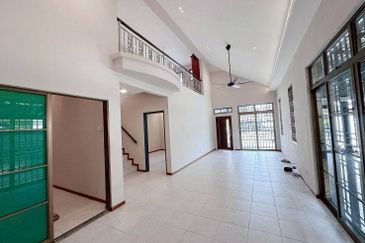 1.5 Storey Terrace House @ Impian Emas Bukit Impian