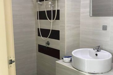 D'Summit Residences @ Kempas Utama