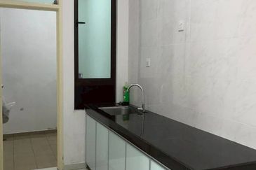 D'Summit Residences @ Kempas Utama