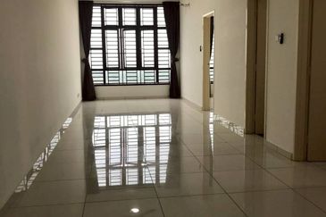 D'Summit Residences @ Kempas Utama