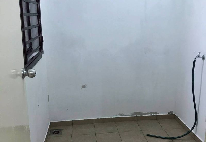 D'Summit Residences @ Kempas Utama