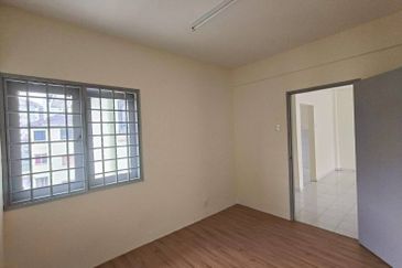 Lily & Jasmine Apartment