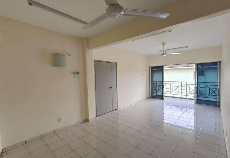 Lily & Jasmine Apartment