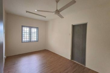 Lily & Jasmine Apartment