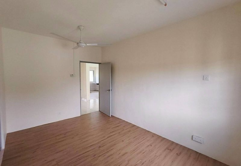 Lily & Jasmine Apartment