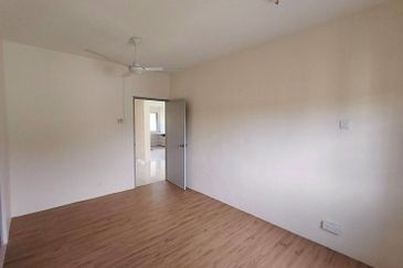 Lily & Jasmine Apartment