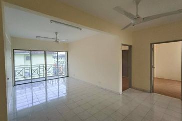 Lily & Jasmine Apartment