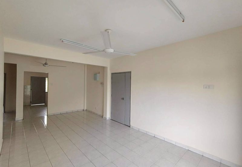 Lily & Jasmine Apartment