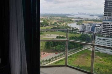 Almas @ Puteri Harbour