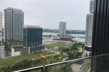 Almas @ Puteri Harbour