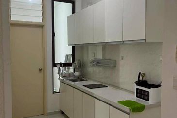 D'Summit Residences @ Kempas Utama