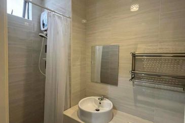 D'Summit Residences @ Kempas Utama