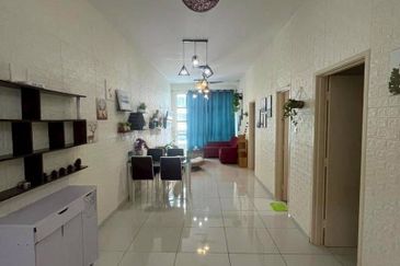 D'Summit Residences @ Kempas Utama