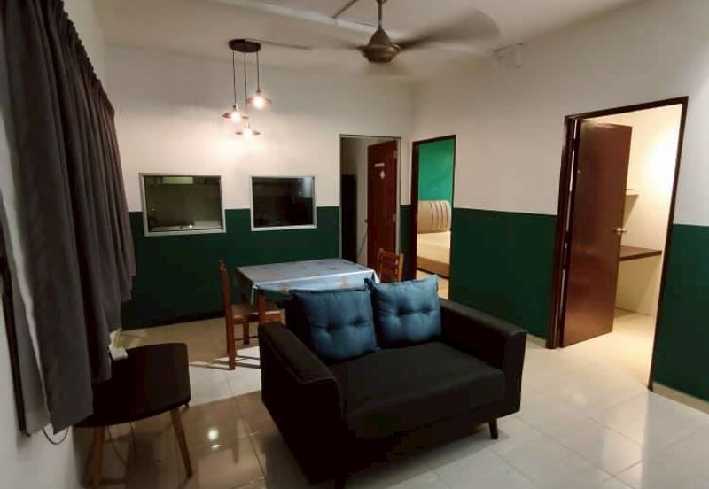 Bangunan Duta Impian (The Embassy Suites)