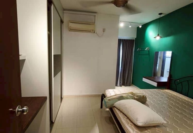 Bangunan Duta Impian (The Embassy Suites)