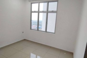 SKS Habitat Apartment, Larkin