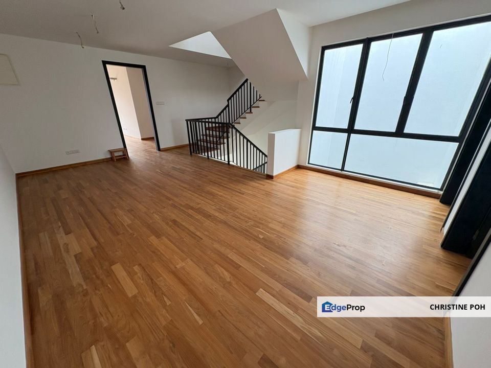 3 Storey Link House with Canal view @ Senibong Cove, Johor, Masai