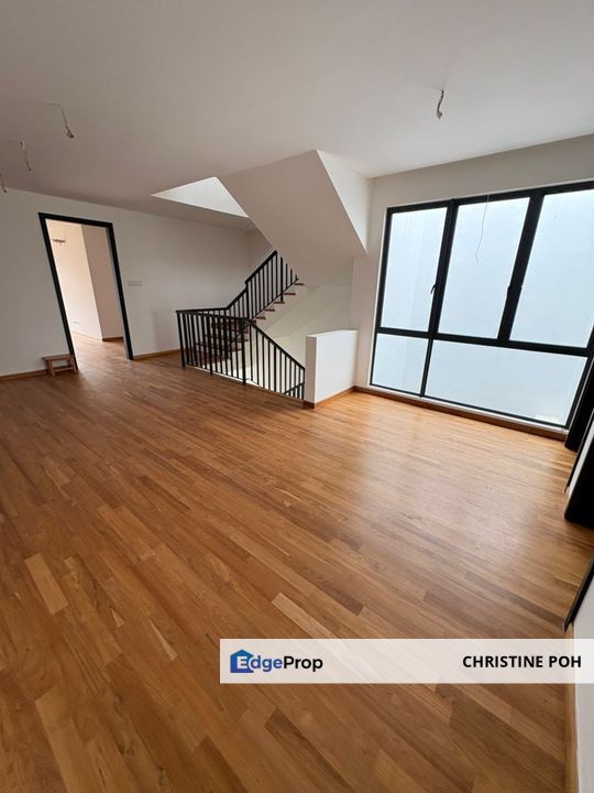 3 Storey Link House with Canal view @ Senibong Cove, Johor, Masai