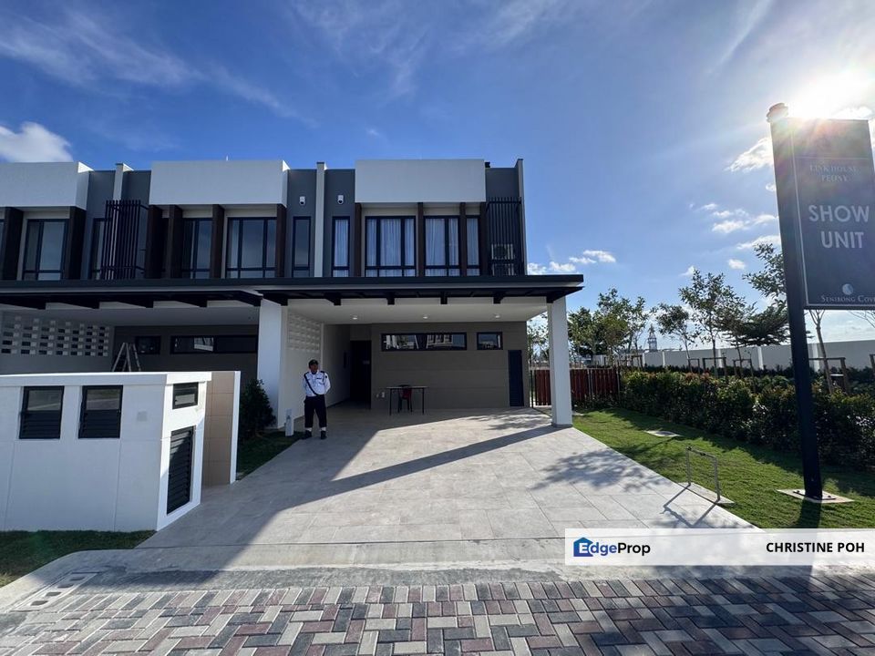 3 Storey Link House End Lot with Canal view @ Isola Coast Senibong Cove Masai, Johor, Masai