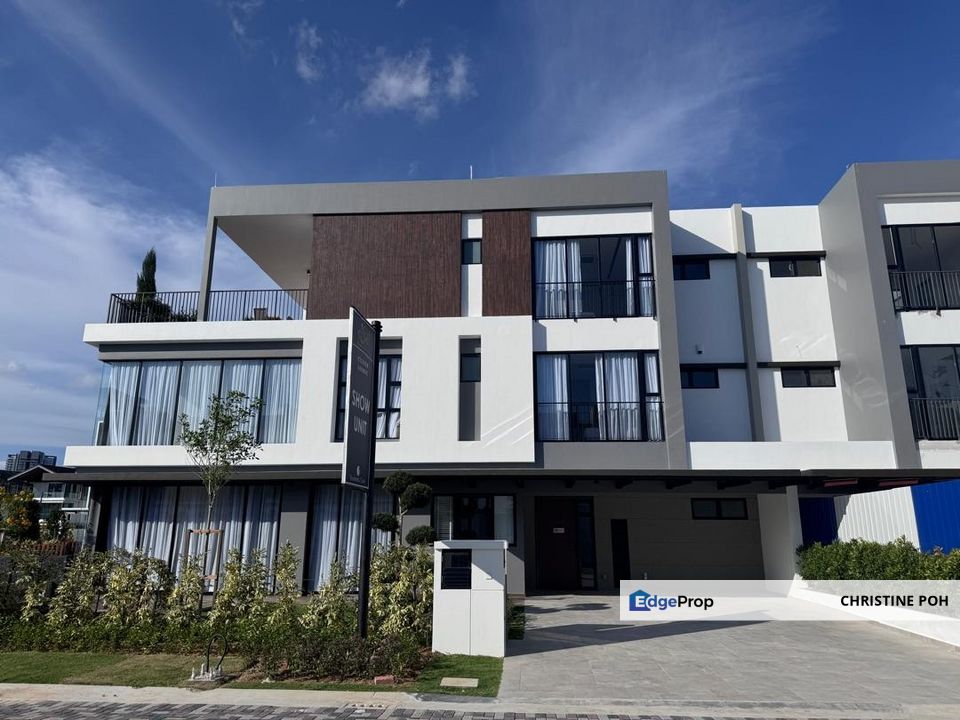 3 Storey Cluster House @ Senibong Cove Isola Coast, Johor, Masai