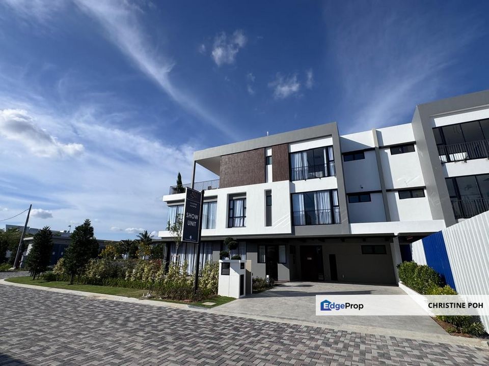 3 Storey Cluster House @ Senibong Cove Isola Coast, Johor, Masai