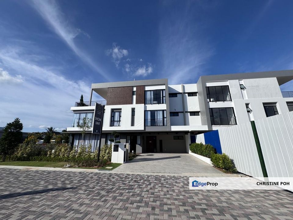 3 Storey Cluster House @ Senibong Cove Isola Coast, Johor, Masai