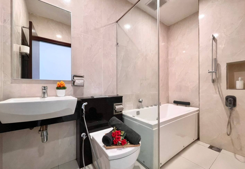 Paragon Suites @ CIQ