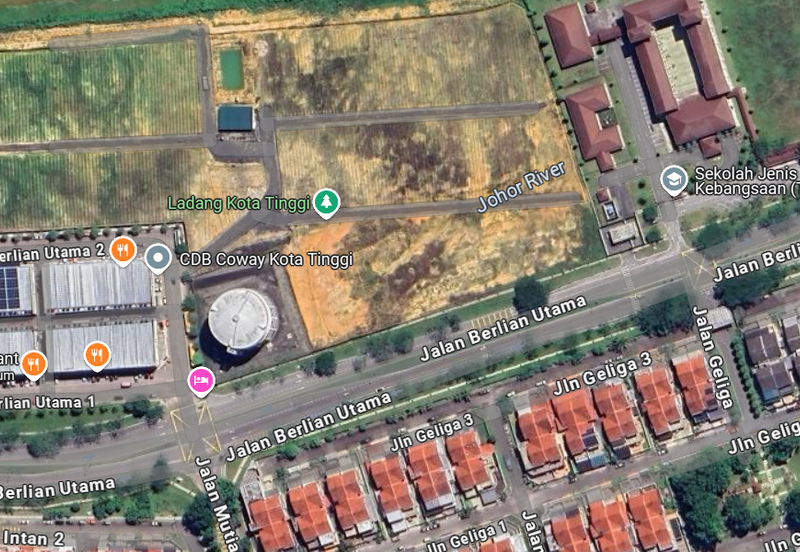 Kota Tinggi, Taman Daiman Jaya Double Storey Corner Shoplot Urgent for Sale