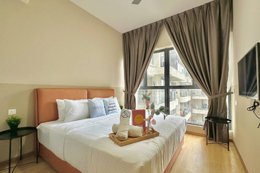 Baypoint @ Country Garden Danga Bay