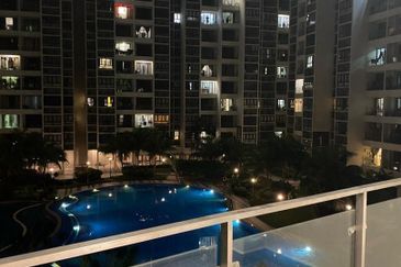 Baypoint @ Country Garden Danga Bay