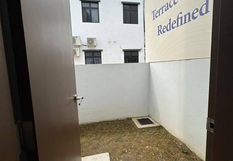 Bae(Laman Permata) Whole New Unit for Rent, near Setia Indah, Dato Onn