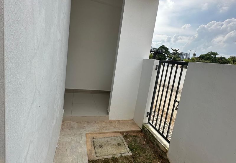 Bae(Laman Permata) Whole New Unit for Rent, near Setia Indah, Dato Onn