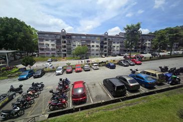 Putra Permai Apartment