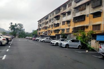 Damai Court