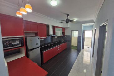 Residensi Bistaria, Ukay Bistari