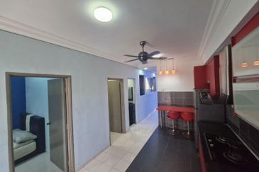 Residensi Bistaria, Ukay Bistari