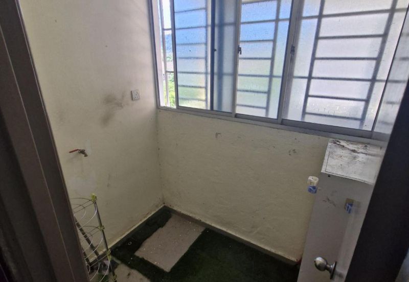 Residensi Bistaria, Ukay Bistari