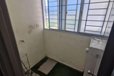 Residensi Bistaria, Ukay Bistari