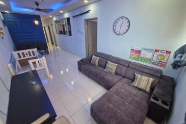 Residensi Bistaria, Ukay Bistari