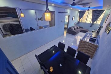 Residensi Bistaria, Ukay Bistari