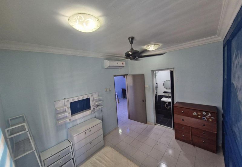 Residensi Bistaria, Ukay Bistari