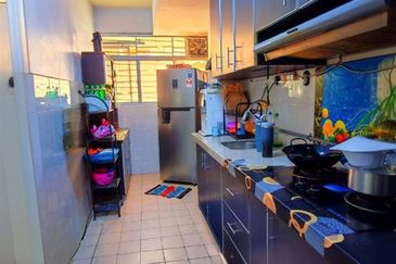 Residensi Bistaria, Ukay Bistari