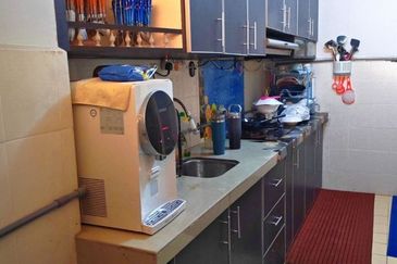 Residensi Bistaria, Ukay Bistari