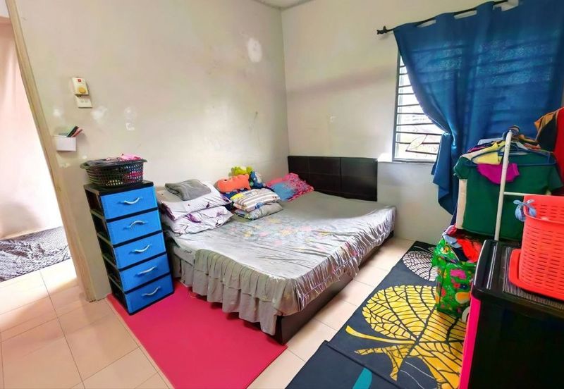 Residensi Bistaria, Ukay Bistari