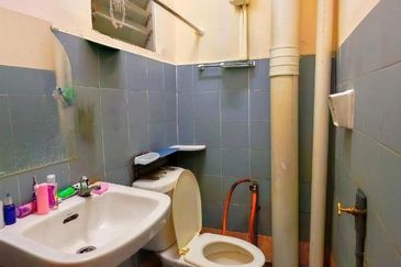 Residensi Bistaria, Ukay Bistari