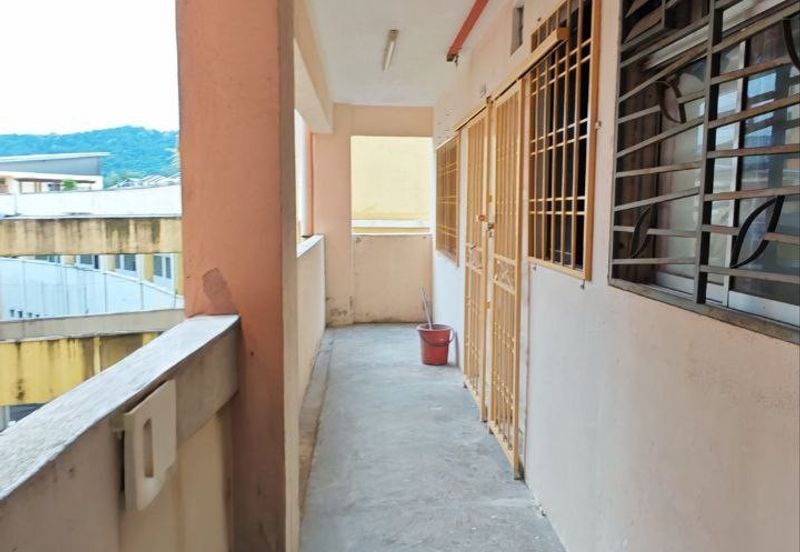 Residensi Bistaria, Ukay Bistari