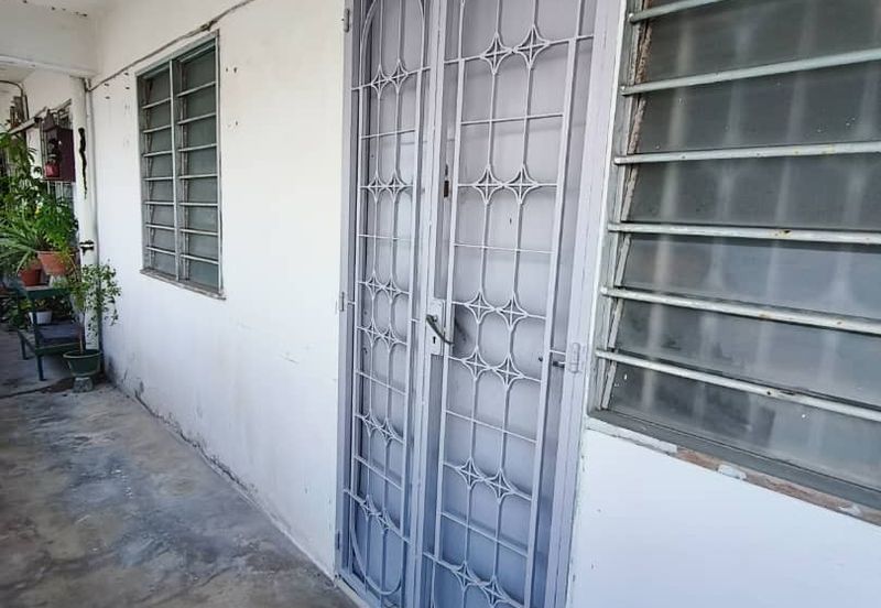 Gat Lebuh Noordin Flat